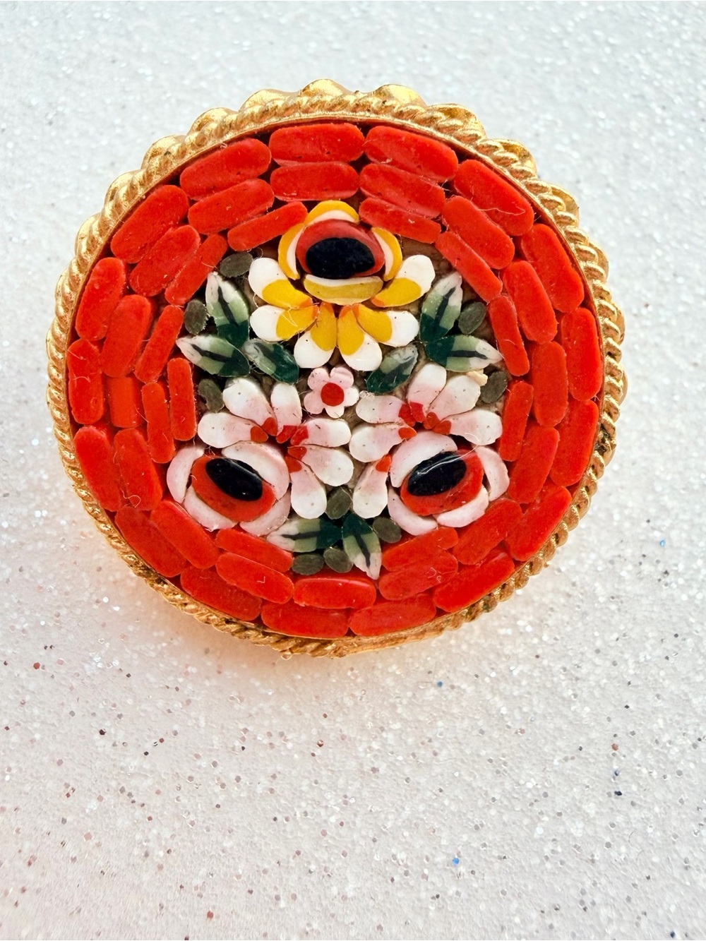 Made In Italy VINTAGE Micro Mosaic Red Circle Floral Brooch Pin ESTATE FIND 1”
